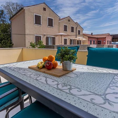Apartments Dolac Nerezine Bagian luar foto