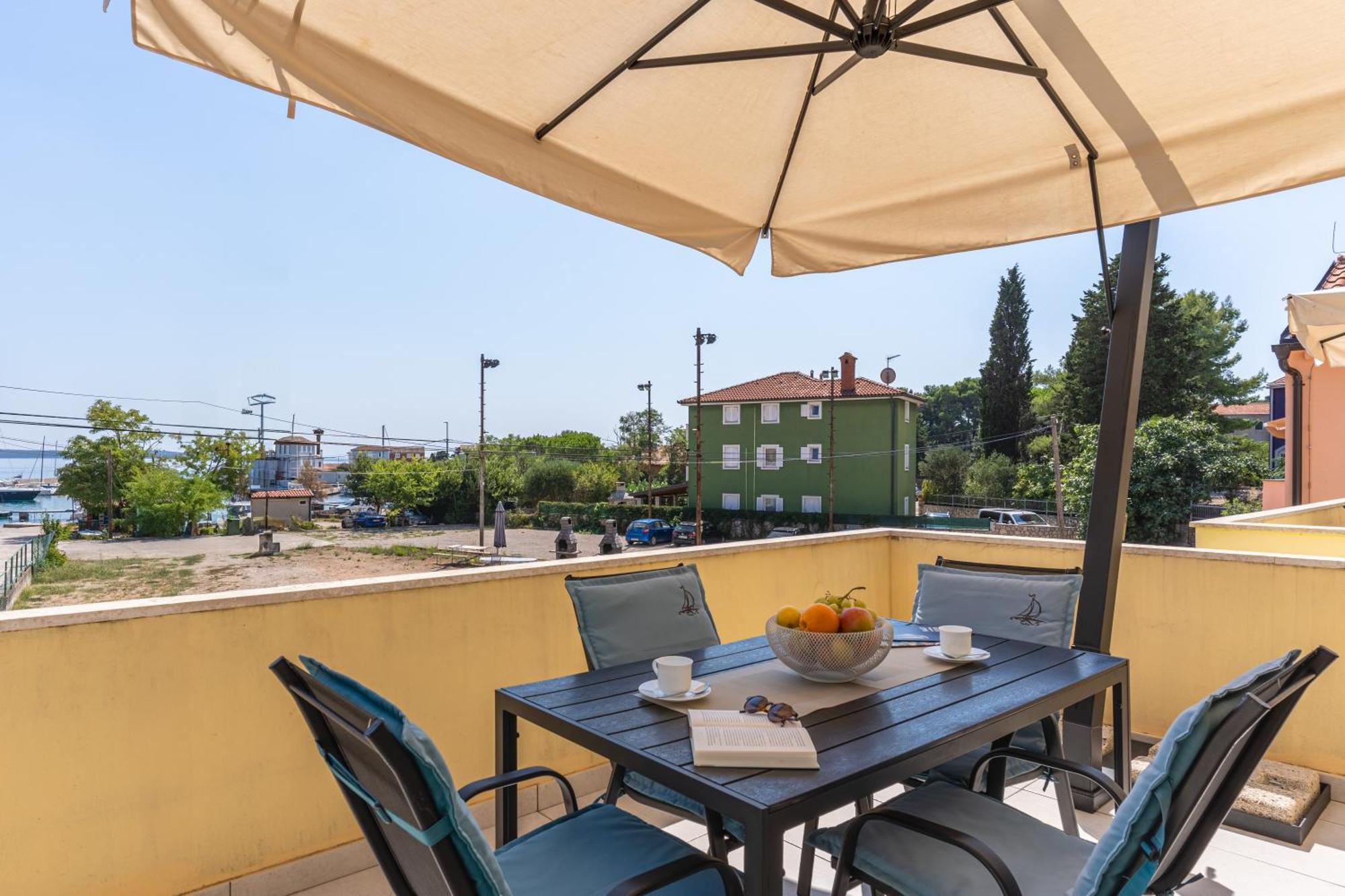Apartments Dolac Nerezine Bagian luar foto